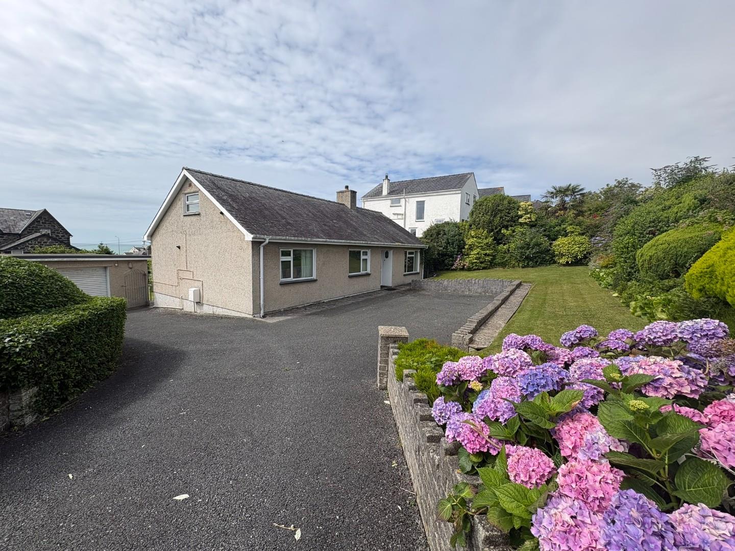 Radcliffe Road, Criccieth